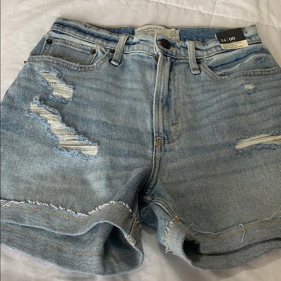 Abercrombie & Fitch Pants - Abercrombie & Fitch High Rise Short